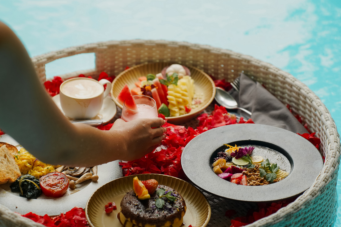 Floating Breakfast