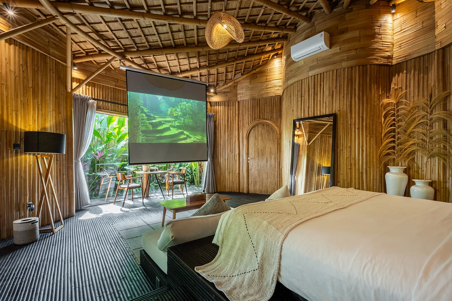 Hut Villa gallery image 2